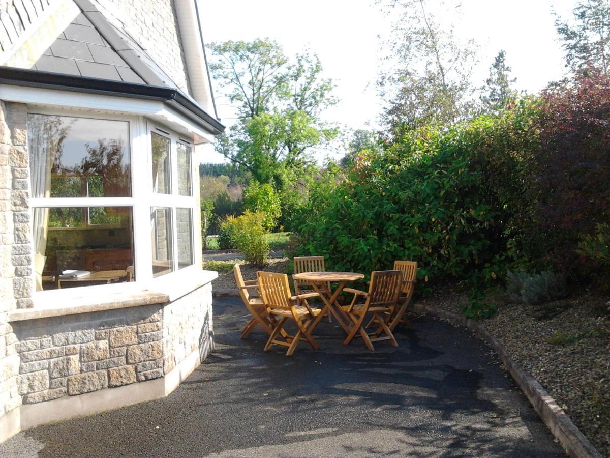 Dillon'S Cottage Monneill Bagian luar foto