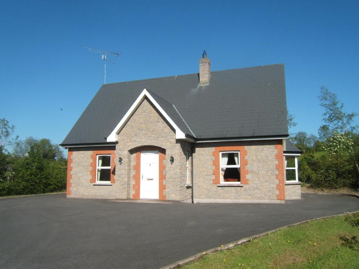 Dillon'S Cottage Monneill Bagian luar foto